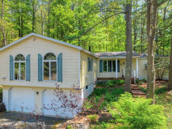 1072 Honey Hollow Road, Earlton, NY 12058