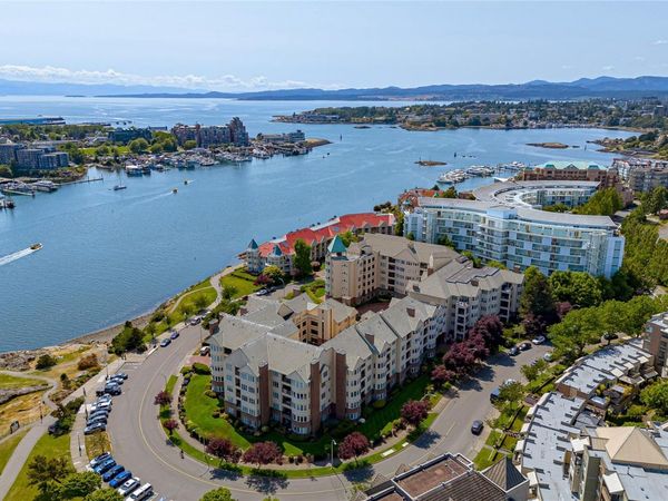 50 Songhees Rd, Unit #109, Victoria, BC V9A 7J4