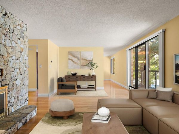 1280 Newport Ave , Unit 201, Oak Bay, BC V8S 5E7