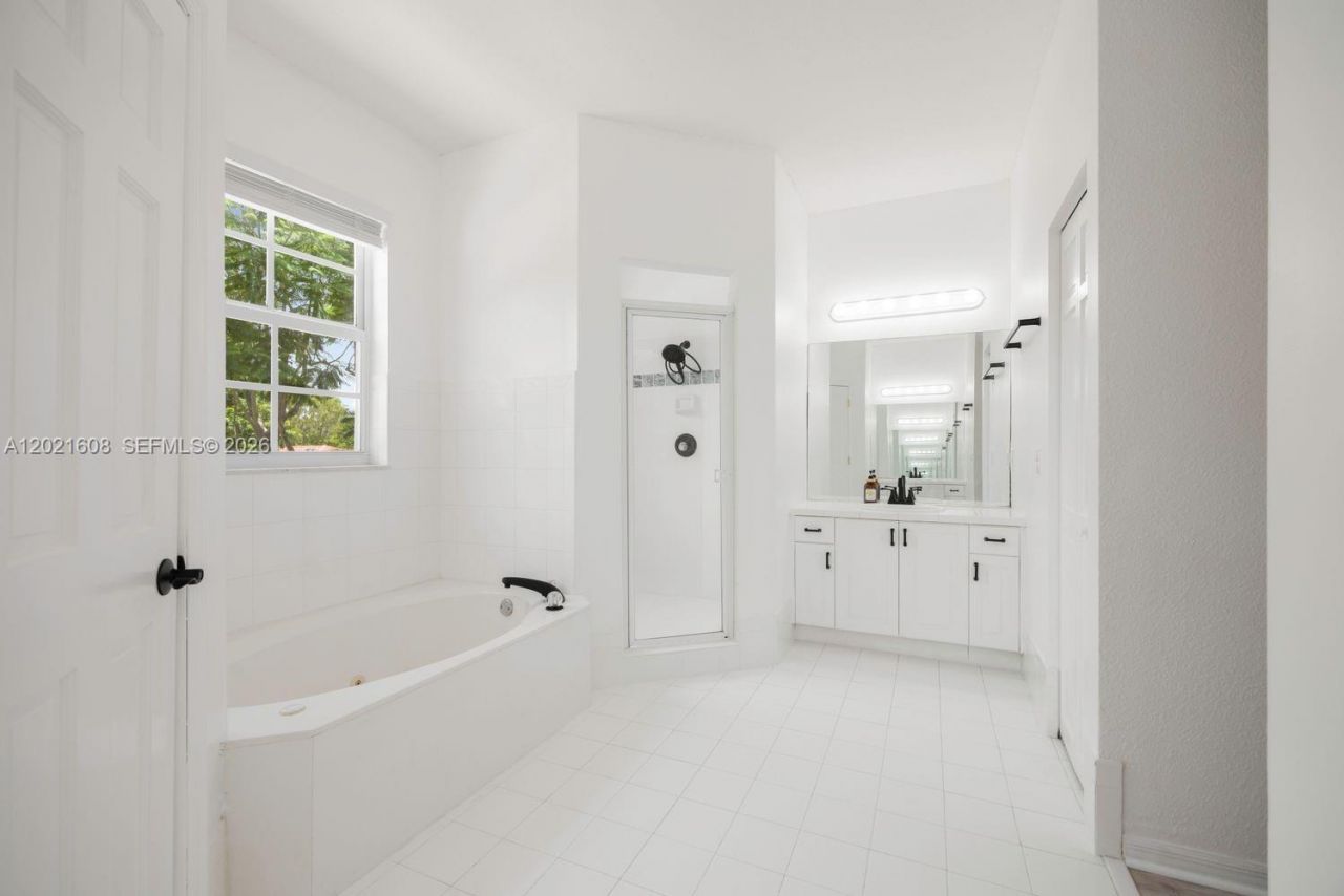 8204 SW 171st St, Palmetto Bay, FL 33157 Photo