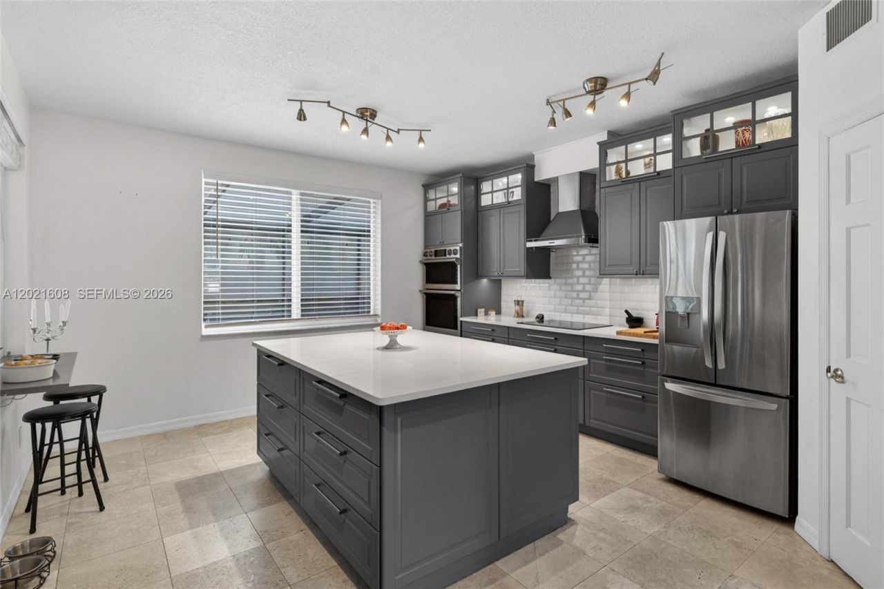 8204 SW 171st St, Palmetto Bay, FL 33157 Photo