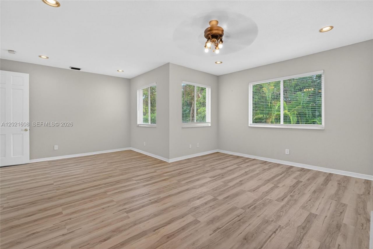 8204 SW 171st St, Palmetto Bay, FL 33157 Photo