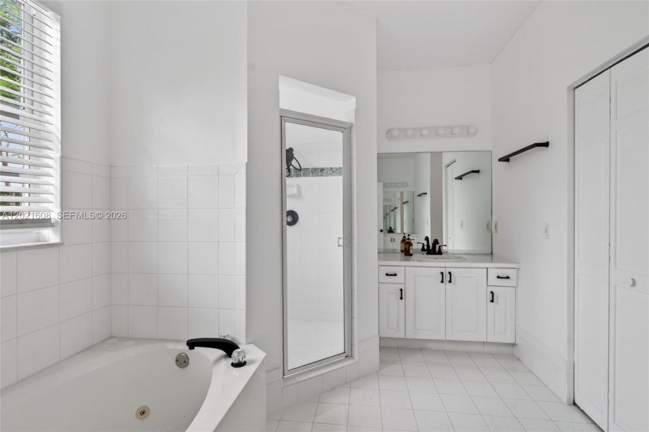 8204 SW 171st St, Palmetto Bay, FL 33157 Photo