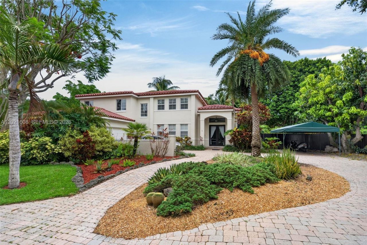 8204 SW 171st St, Palmetto Bay, FL 33157 Photo