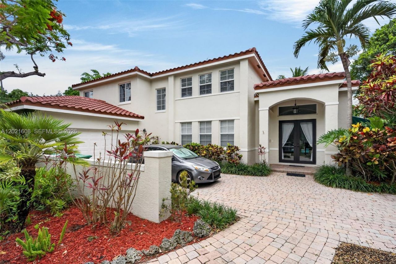8204 SW 171st St, Palmetto Bay, FL 33157 Photo