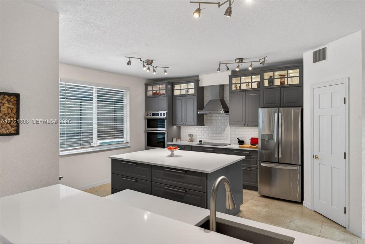 8204 SW 171st St, Palmetto Bay, FL 33157 Photo
