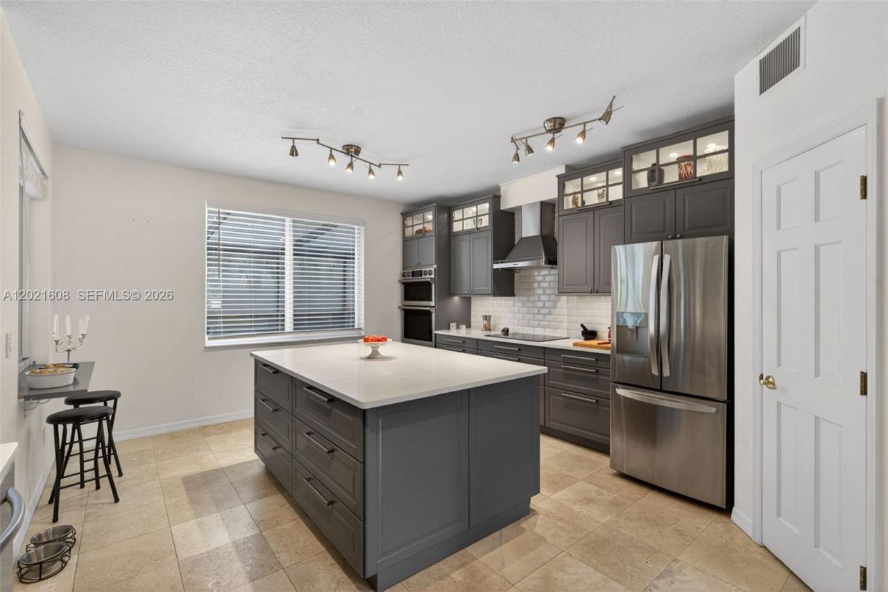 8204 SW 171st St, Palmetto Bay, FL 33157 Photo