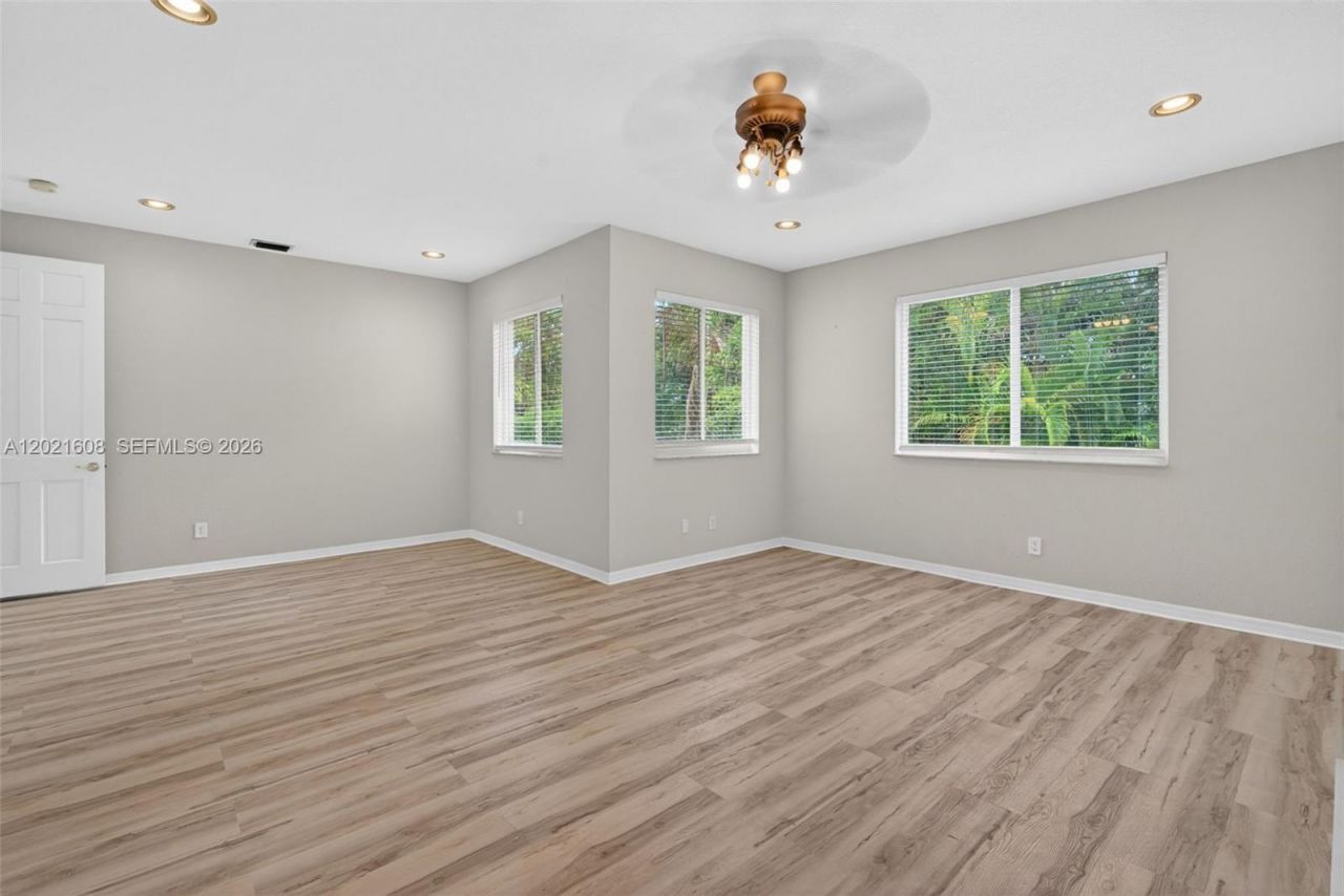 8204 SW 171st St, Palmetto Bay, FL 33157 Photo