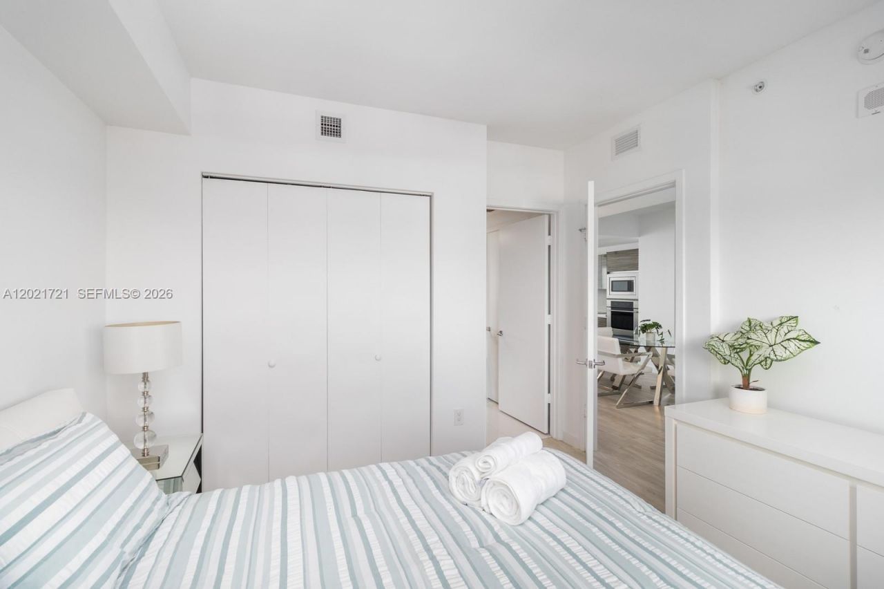 460 NE 28th St, Unit 3105, Miami, FL 33137 Photo