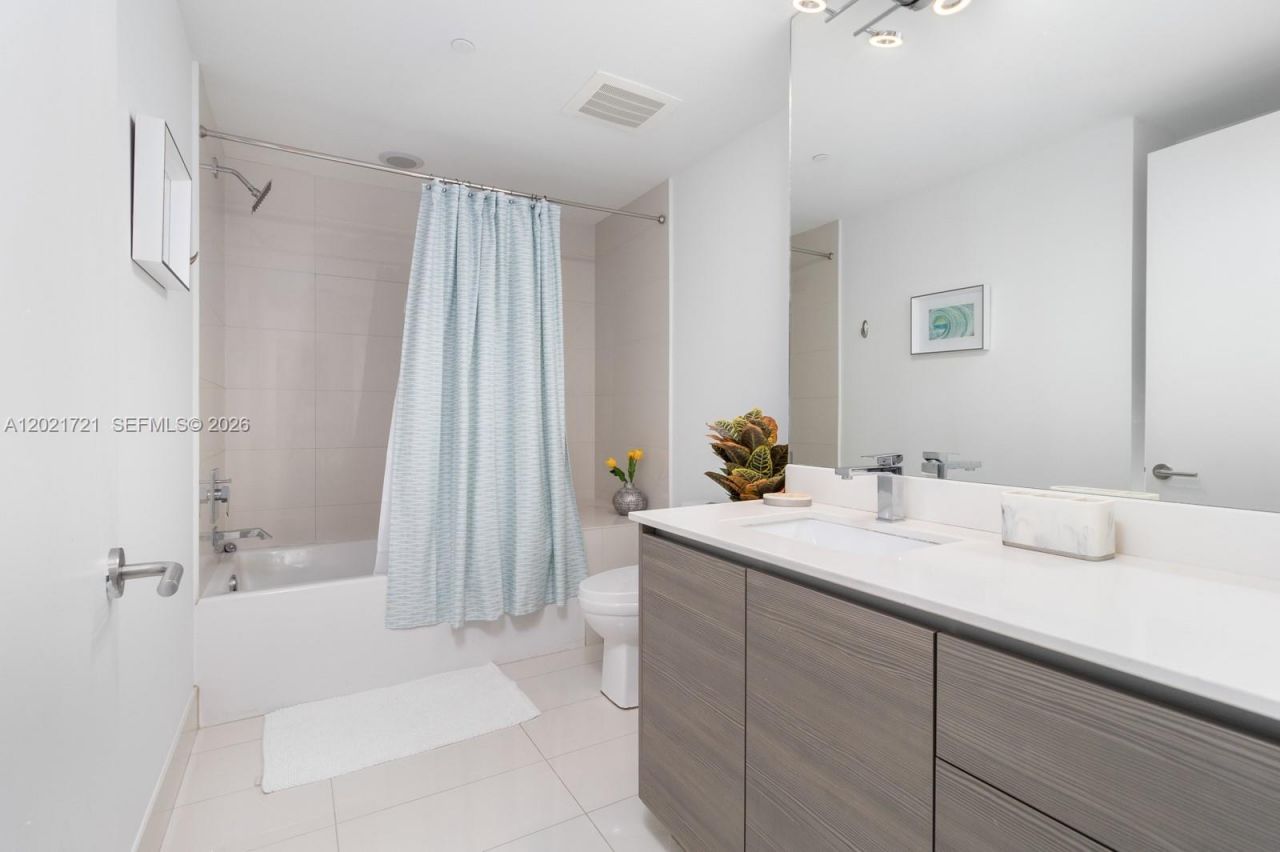 460 NE 28th St, Unit 3105, Miami, FL 33137 Photo