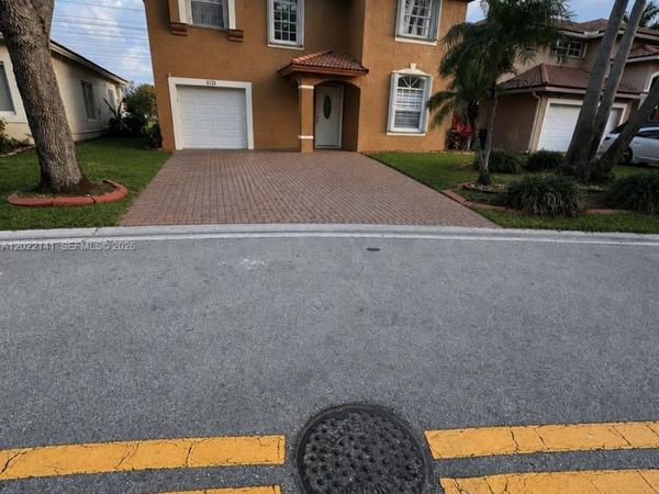 6188 NW 40th St , Coral Springs, FL 33067