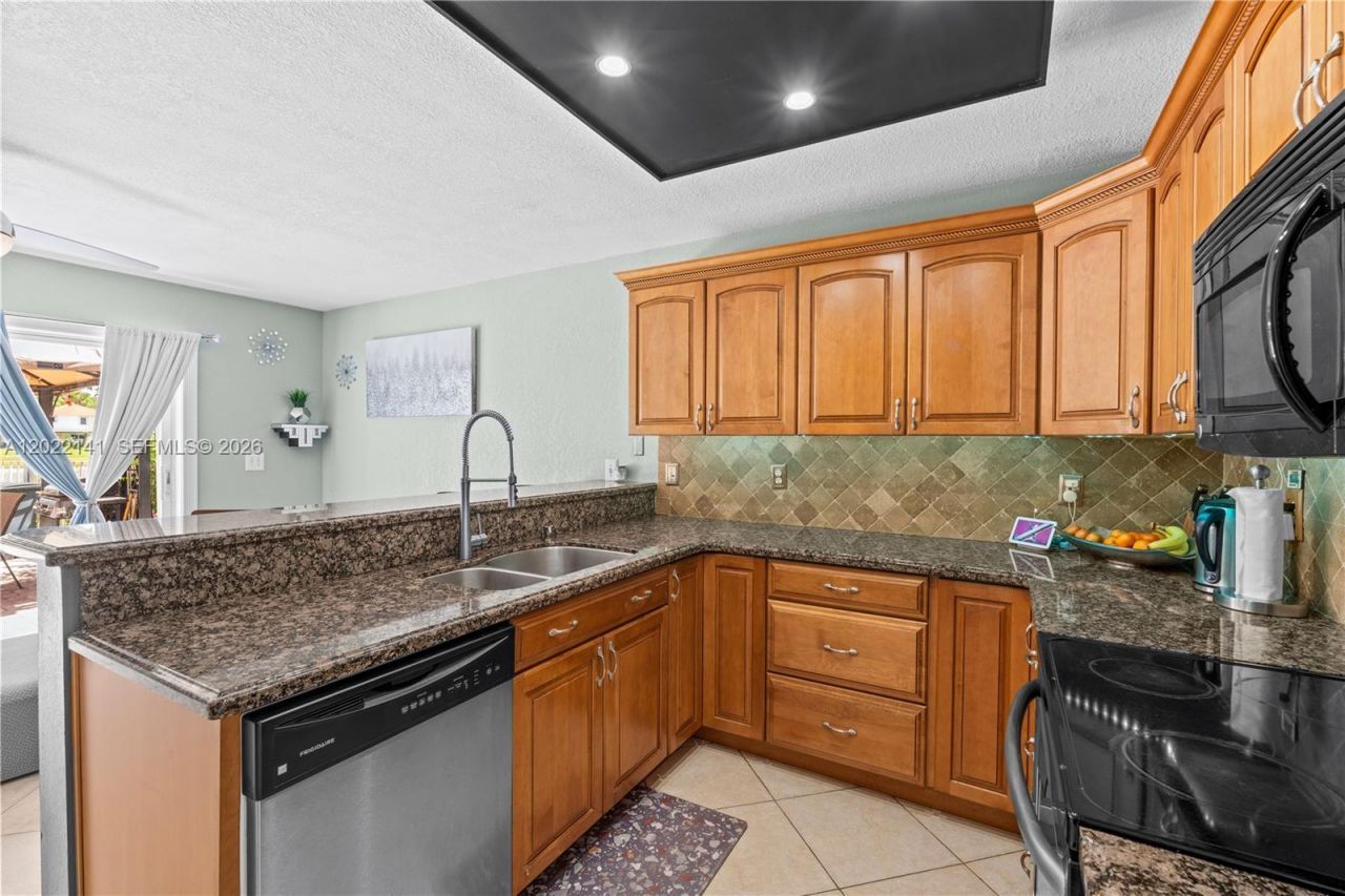6188 NW 40th St, Coral Springs, FL 33067 Photo