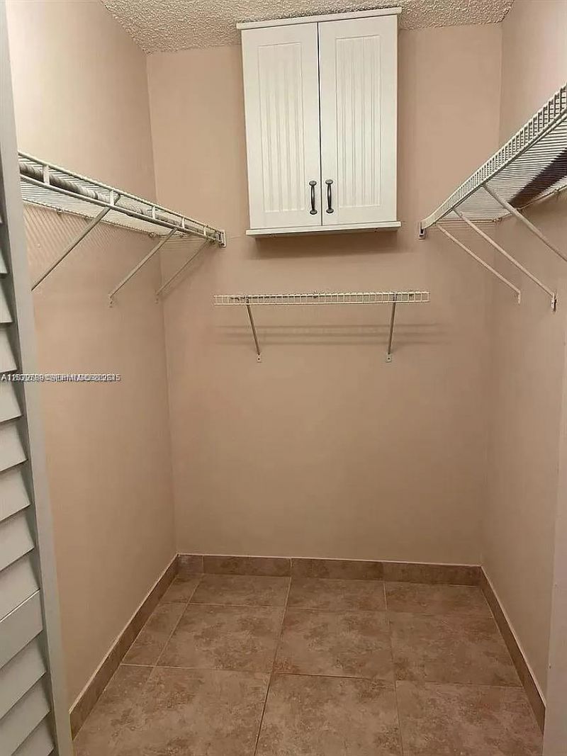 3690 N 56th Ave , Unit 916, Hollywood, FL 33021 Photo