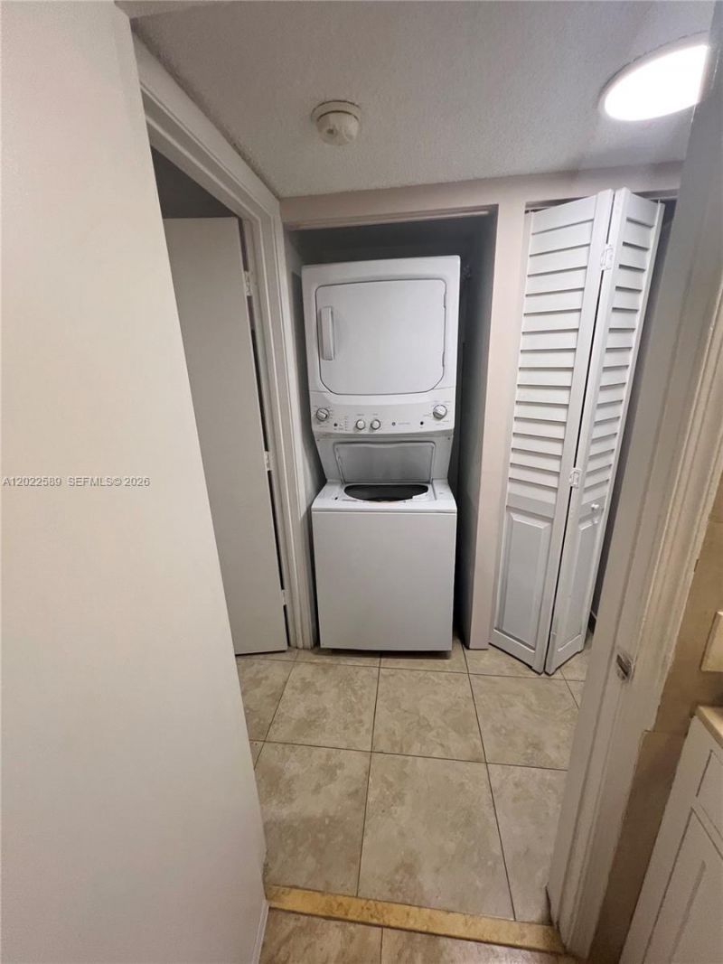 3690 N 56th Ave , Unit 916, Hollywood, FL 33021 Photo