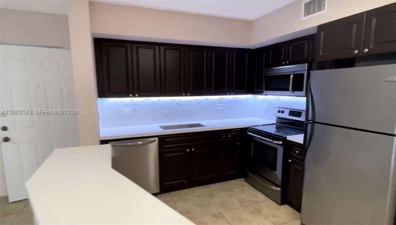 3690 N 56th Ave , Unit 916, Hollywood, FL 33021 Photo