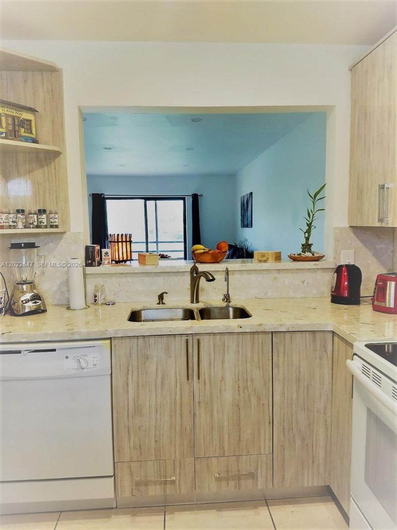 14857 SW 104th St , Unit 9-201, Miami, FL 33196 Photo