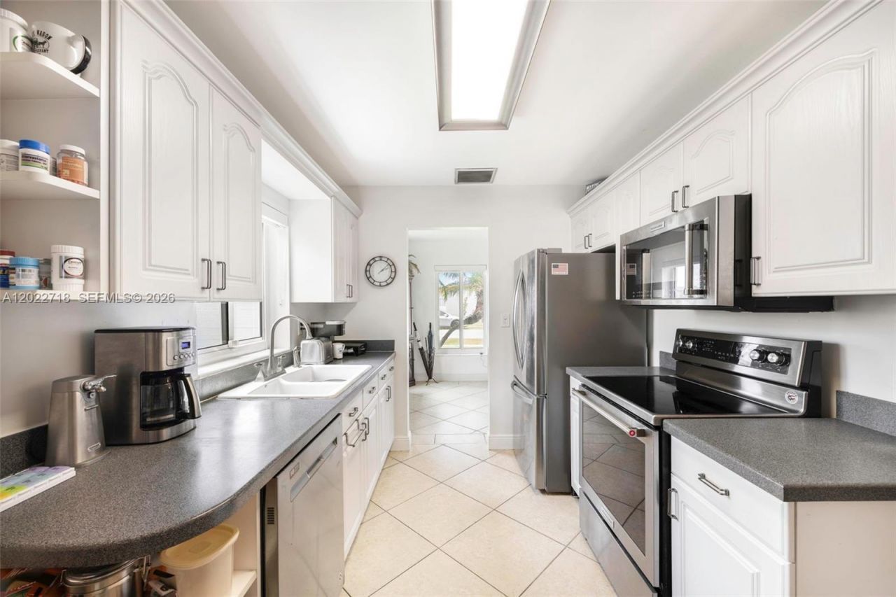 11750 SW 31st St, Miami, FL 33175 Photo