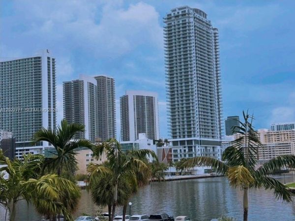 200 Leslie Dr, Unit 324, Hallandale Beach, FL 33009
