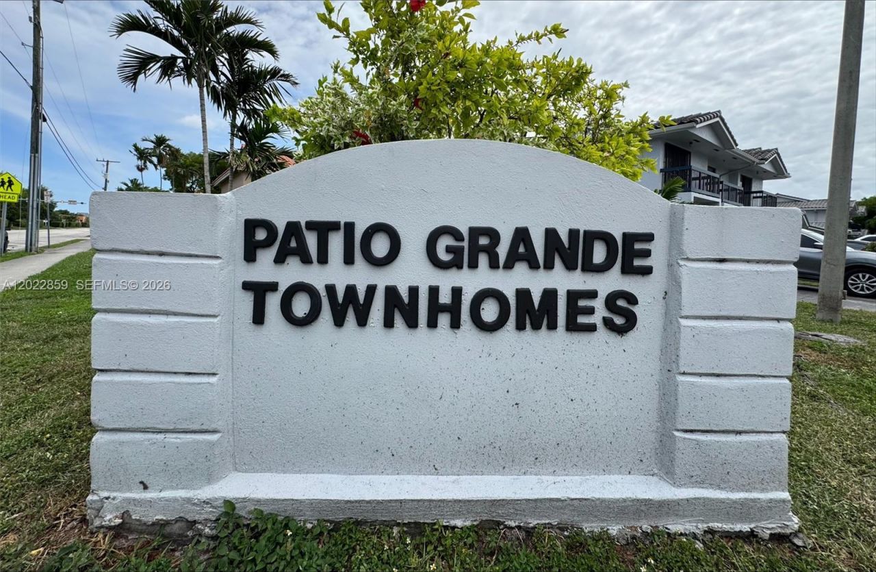 10904 NW 7th St, Unit 203, Miami, FL 33172 Photo