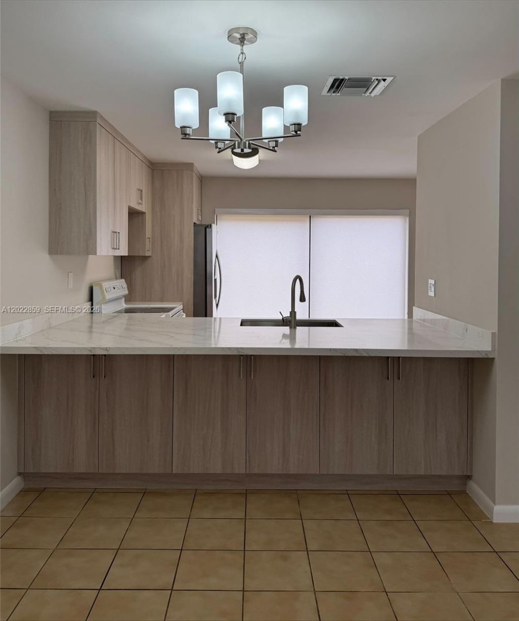 10904 NW 7th St, Unit 203, Miami, FL 33172 Photo