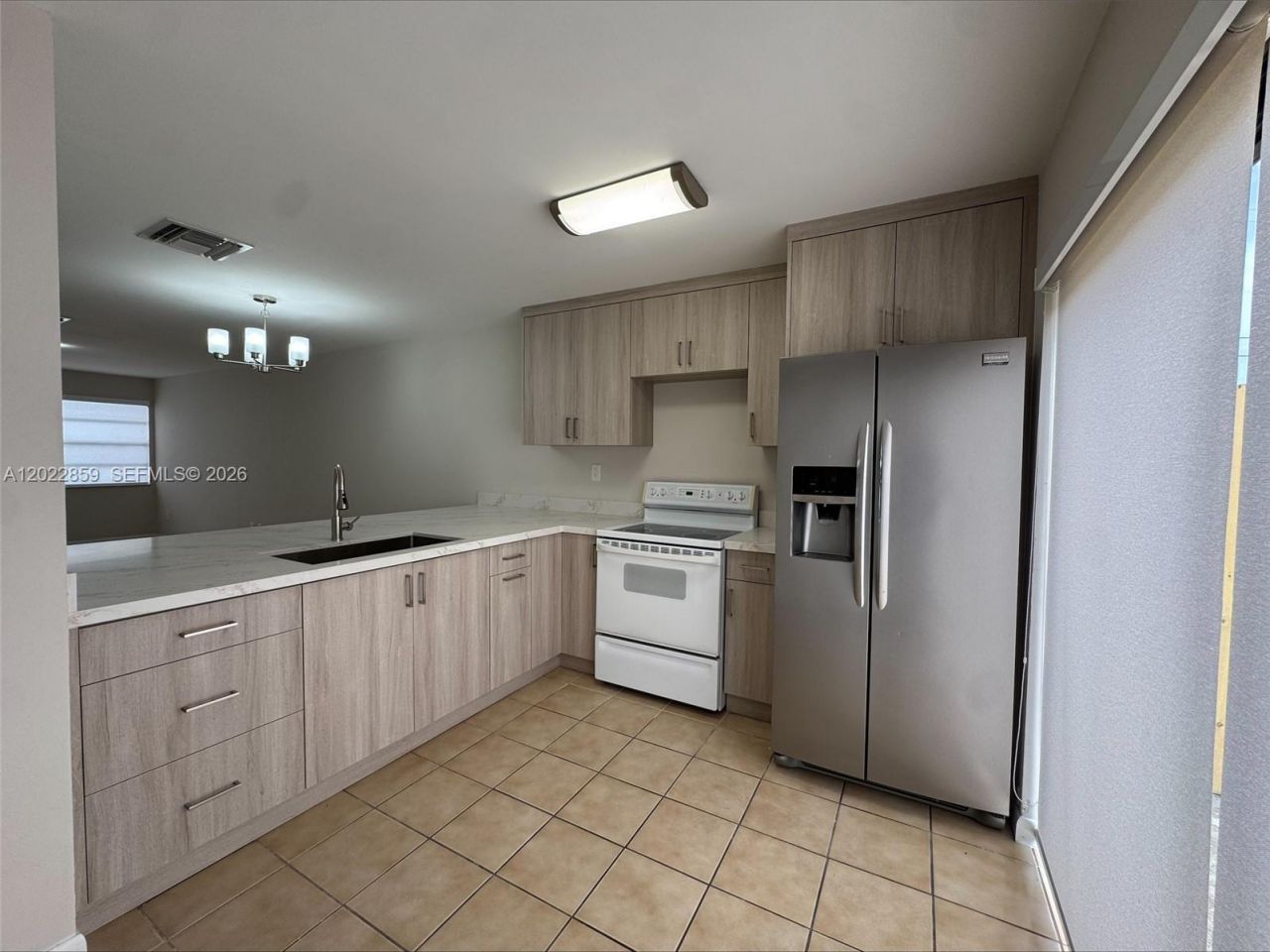 10904 NW 7th St, Unit 203, Miami, FL 33172 Photo