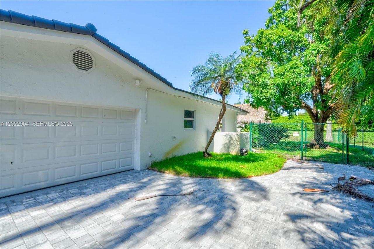 14675 SW 78th Ave , Palmetto Bay, FL 33158 Photo