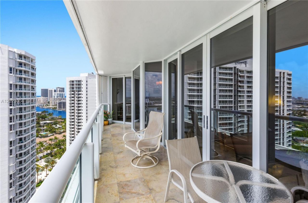 21055 Yacht Club Dr , Unit 2704, Aventura, FL 33180 Photo