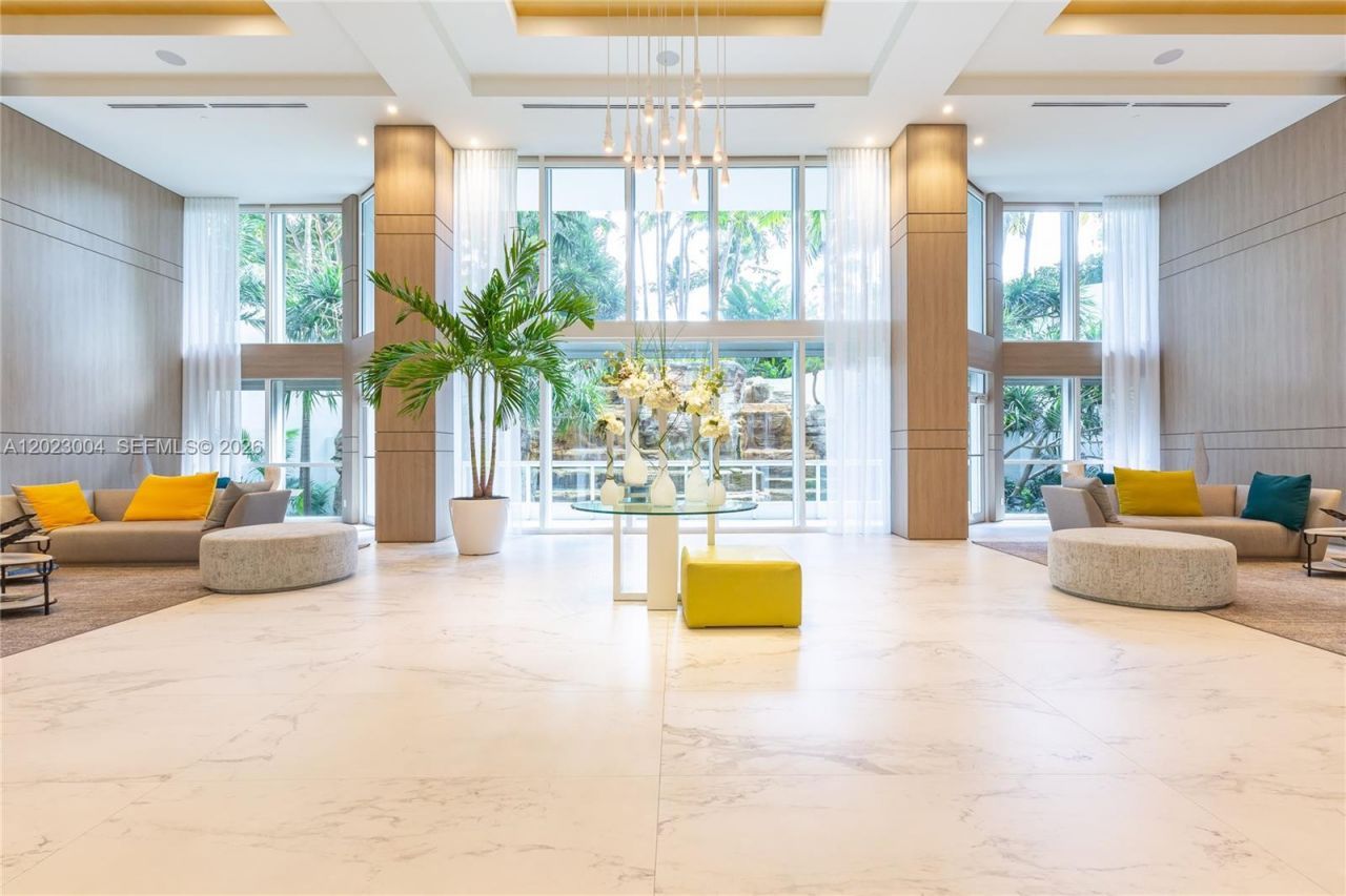 21055 Yacht Club Dr , Unit 2704, Aventura, FL 33180 Photo