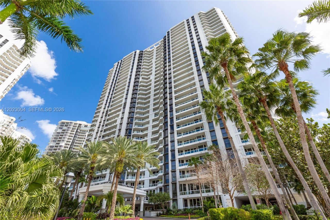 21055 Yacht Club Dr , Unit 2704, Aventura, FL 33180 Photo