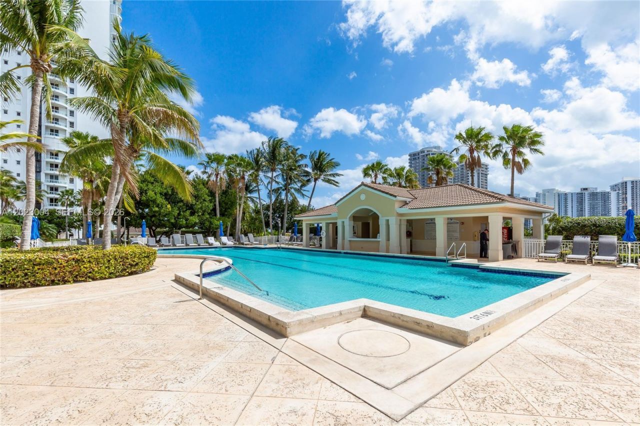 21055 Yacht Club Dr , Unit 2704, Aventura, FL 33180 Photo