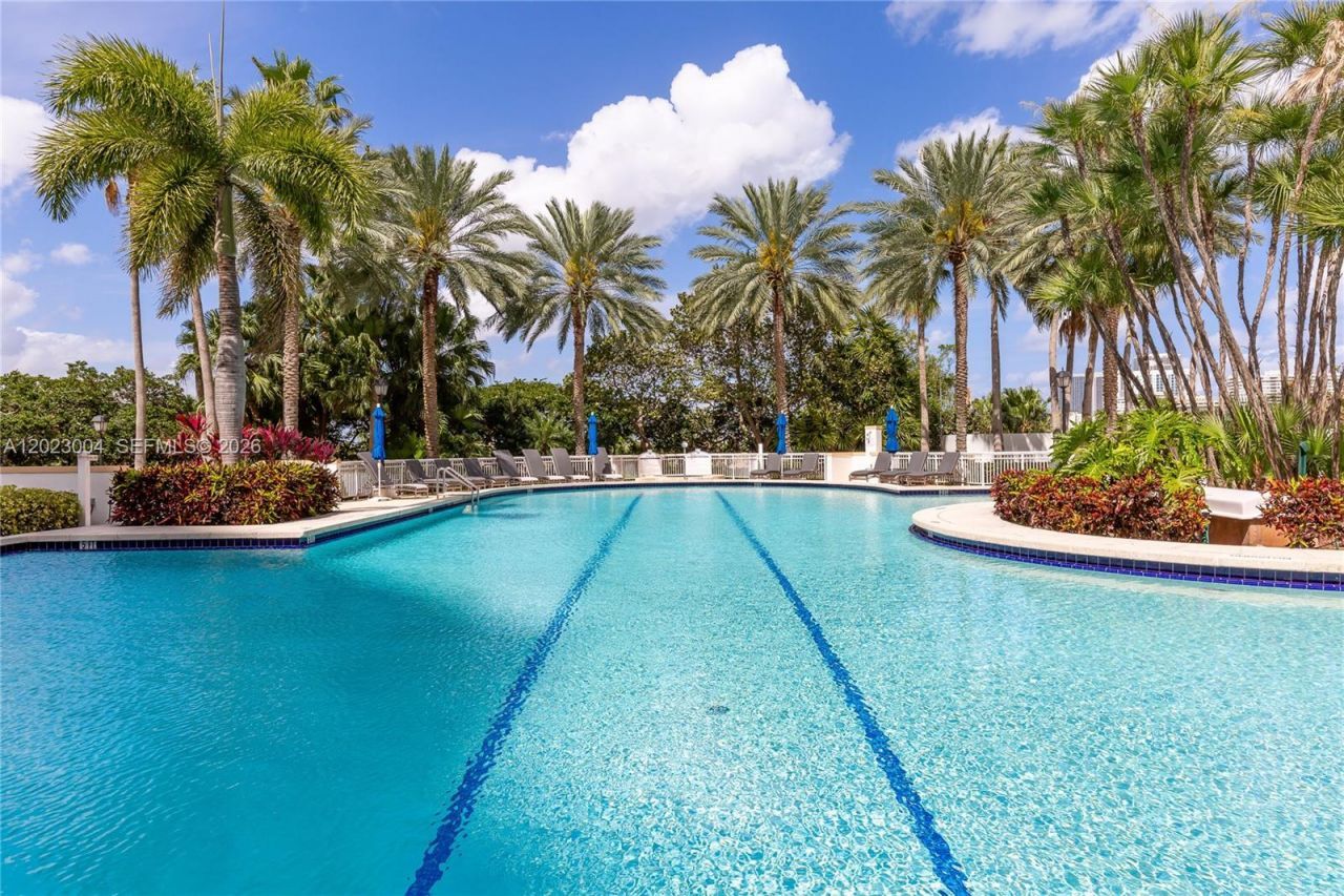 21055 Yacht Club Dr , Unit 2704, Aventura, FL 33180 Photo