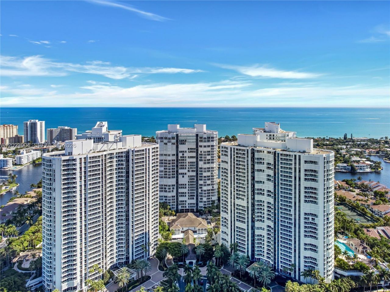 21055 Yacht Club Dr , Unit 2704, Aventura, FL 33180 Photo