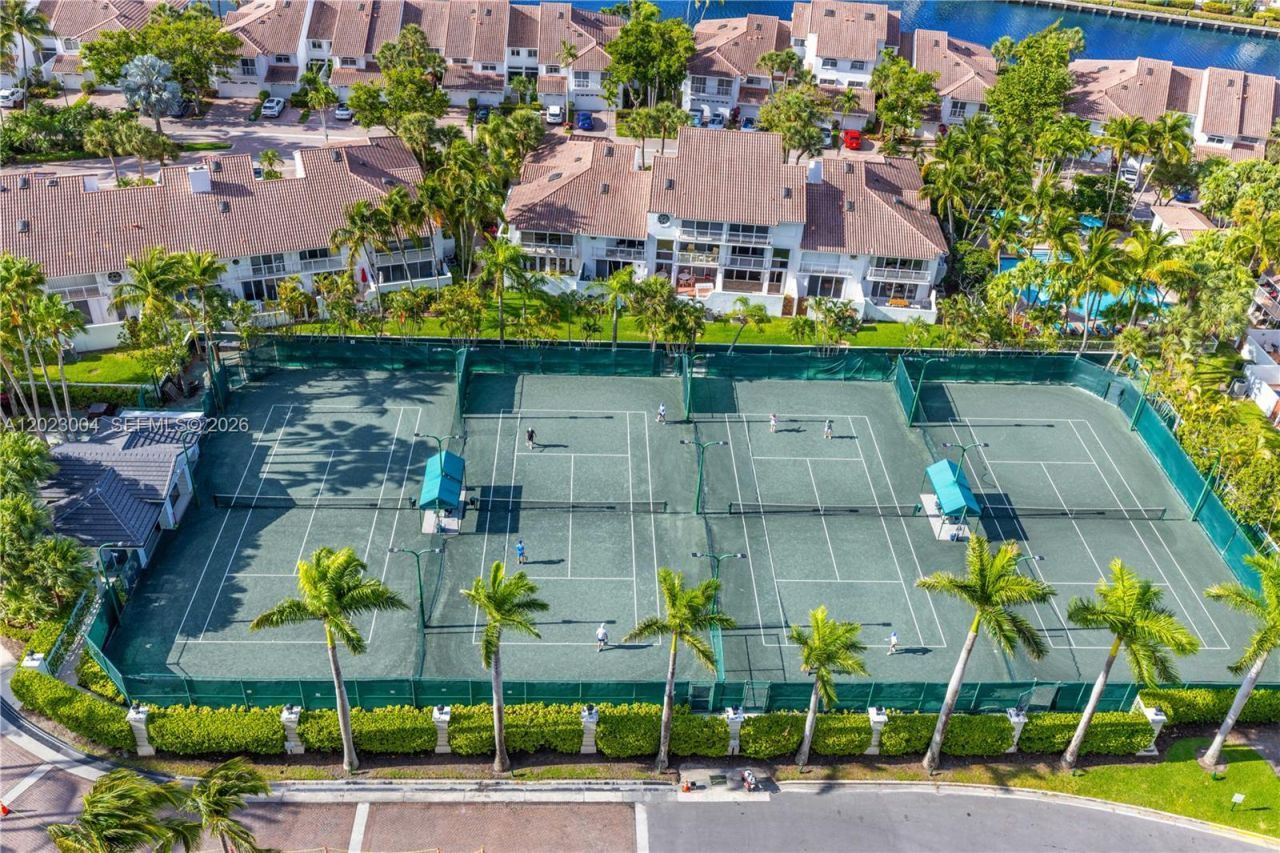 21055 Yacht Club Dr , Unit 2704, Aventura, FL 33180 Photo