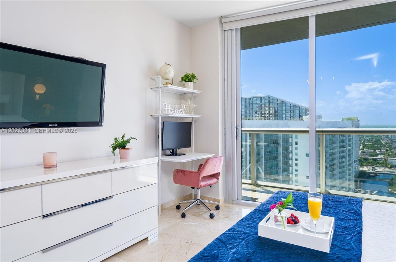 485 Brickell Ave , Unit 4206, Miami, FL 33131 Photo