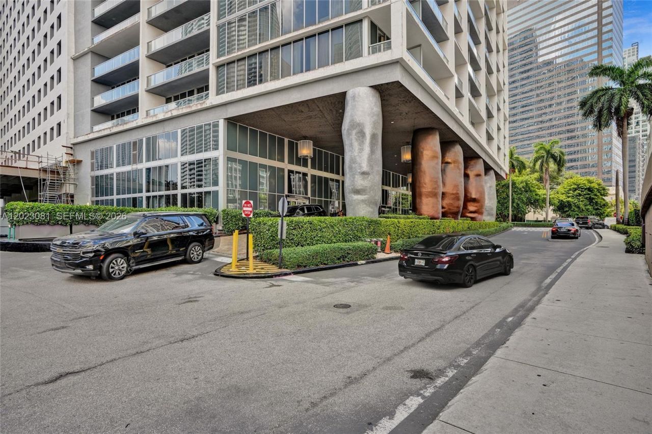 485 Brickell Ave , Unit 4206, Miami, FL 33131 Photo
