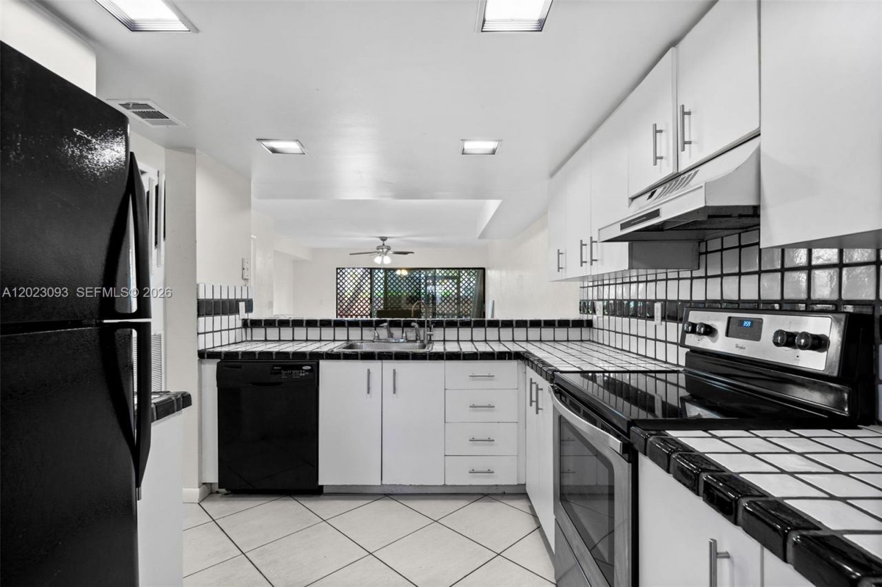 4241 SW 71st Way , Unit 4241, Davie, FL 33314 Photo