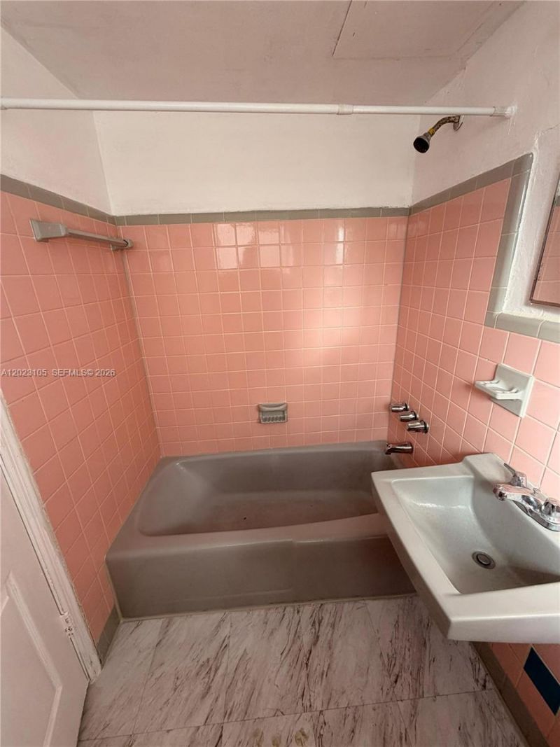 154 W 26th St , Unit 2, Hialeah, FL 33010 Photo