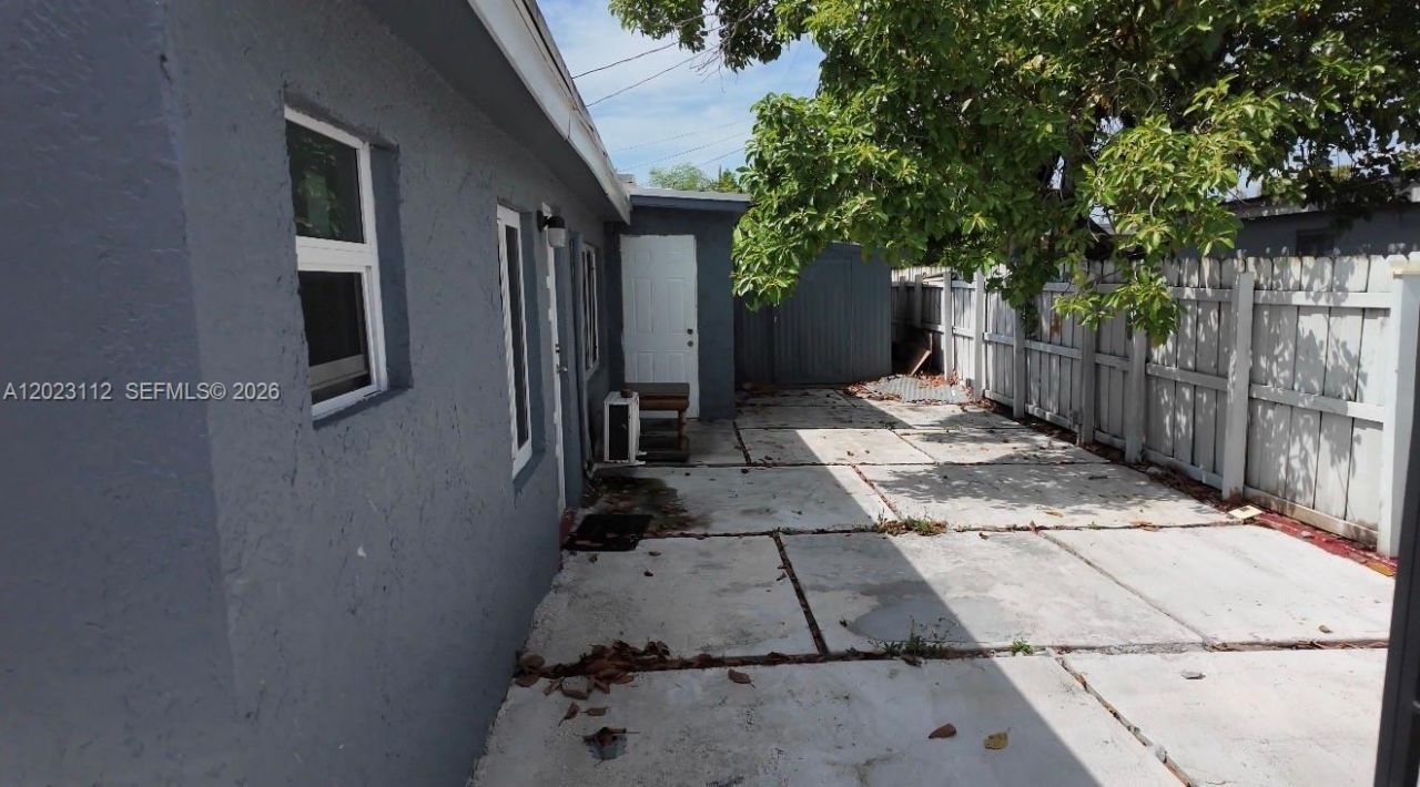 3601 NW 34th Ave, Lauderdale Lakes, FL 33309 Photo