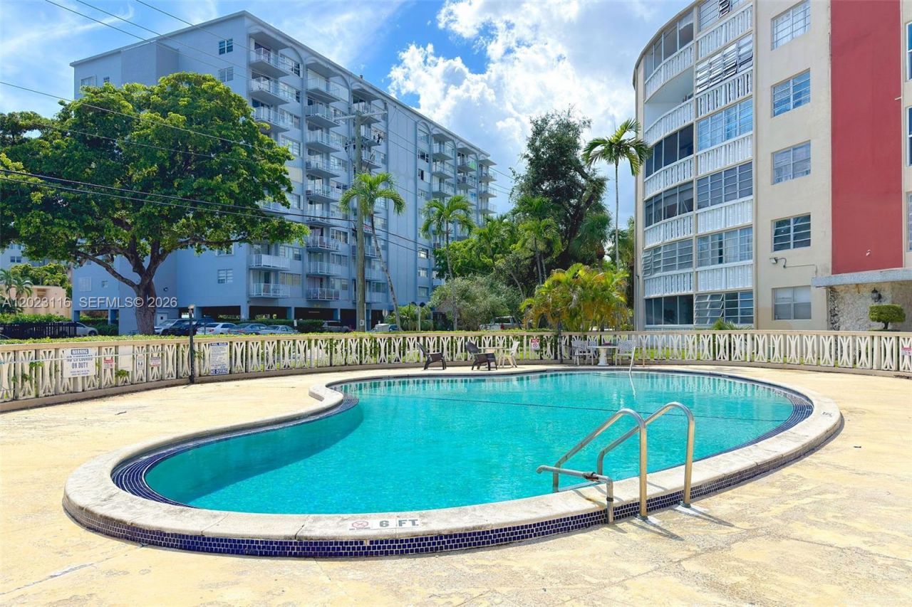 1475 NE 125th Ter , Unit 408H, North Miami, FL 33161 Photo