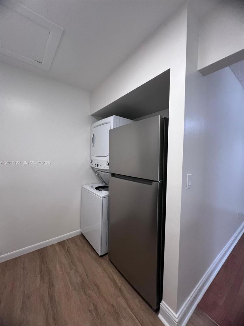 2570 W 67th Pl, Unit 21-2, Hialeah, FL 33016 Photo