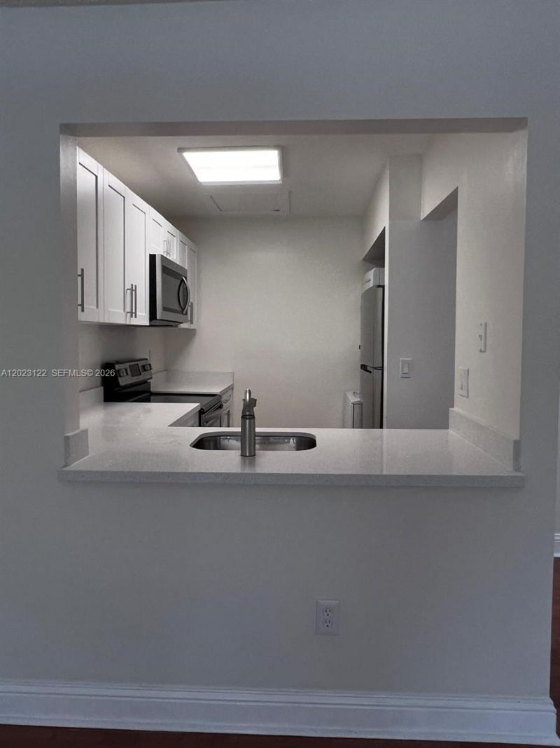 2570 W 67th Pl, Unit 21-2, Hialeah, FL 33016 Photo
