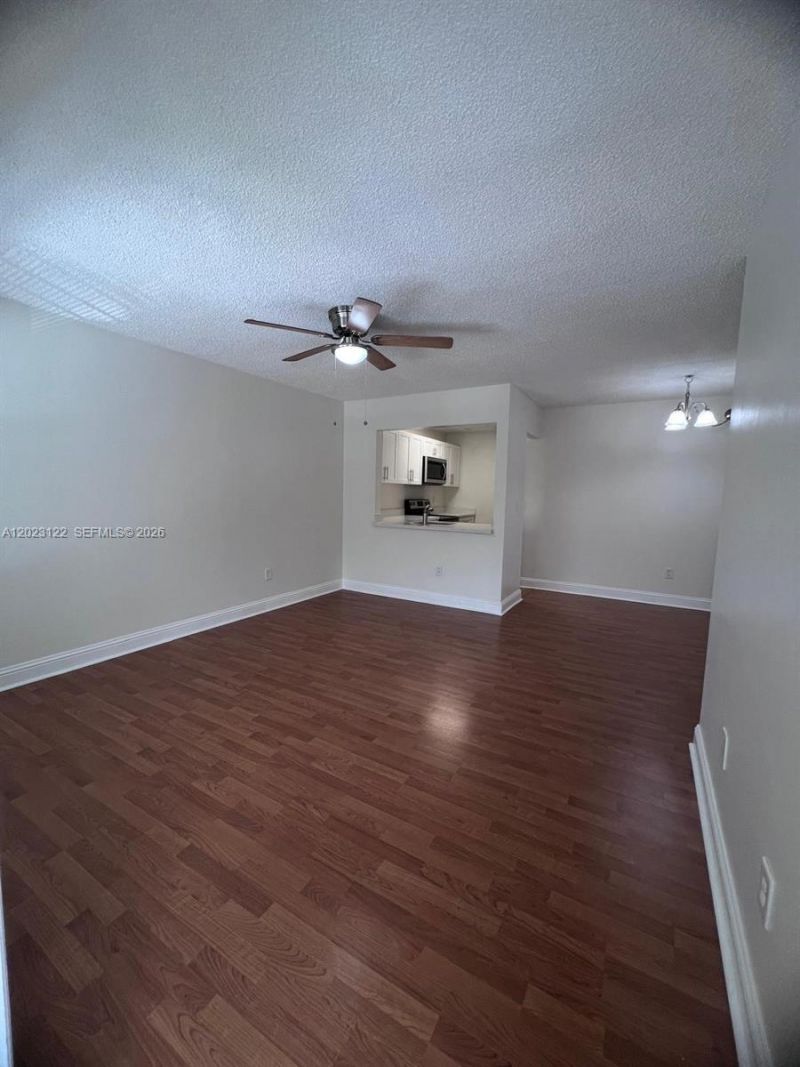 2570 W 67th Pl, Unit 21-2, Hialeah, FL 33016 Photo