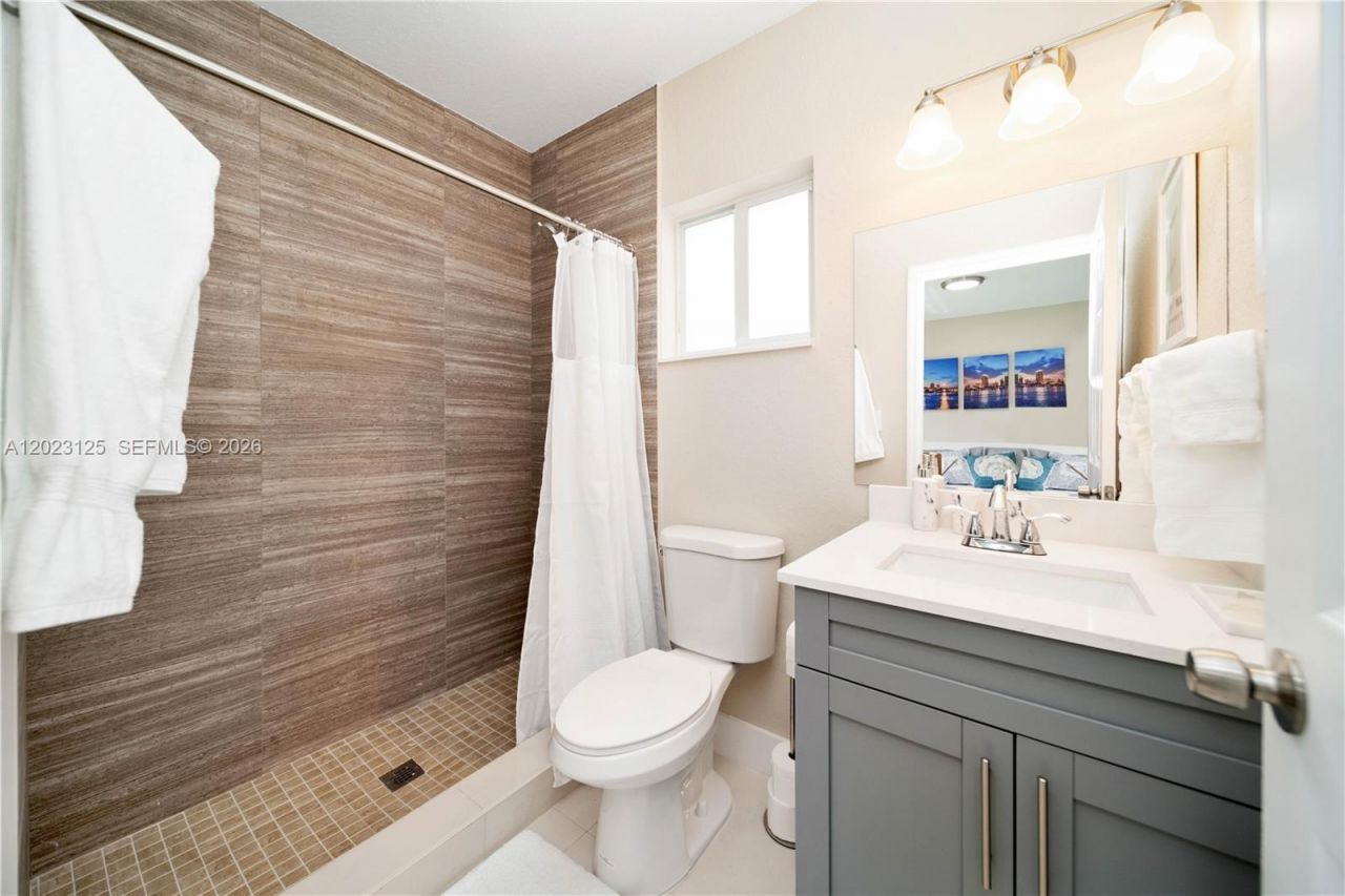 1770 NW 55th St , Unit 1770, Miami, FL 33142 Photo