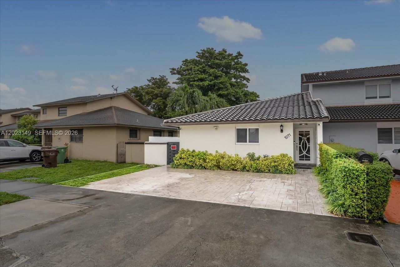 1071 W 37th St , Hialeah, FL 33012 Photo