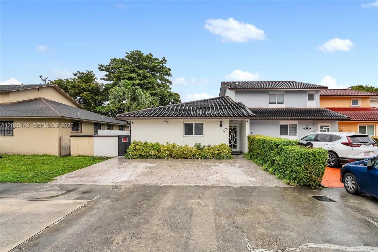 1071 W 37th St , Hialeah, FL 33012 Photo