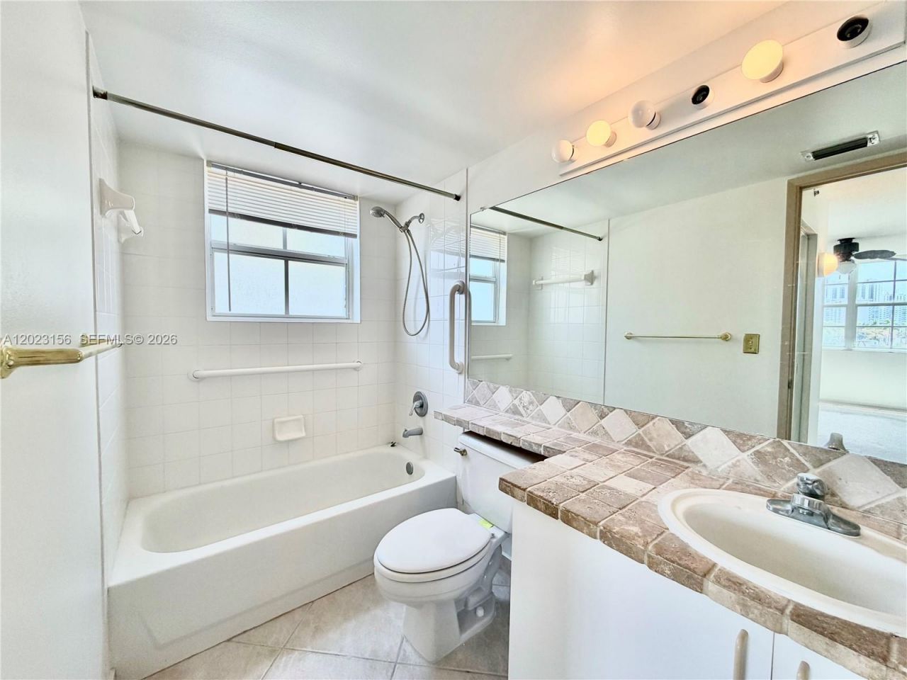 19877 E Country Club Dr, Unit 3408, Aventura, FL 33180 Photo
