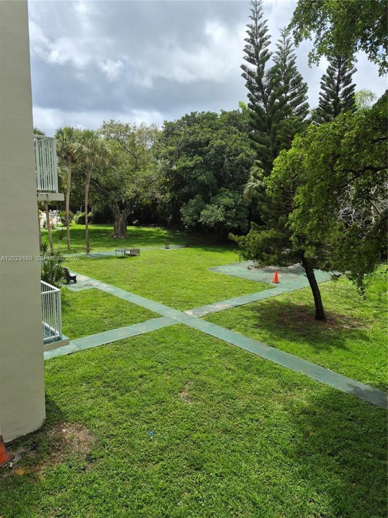 1420 Atlantic Shores Blvd, Unit 236, Hallandale Beach, FL 33009 Photo