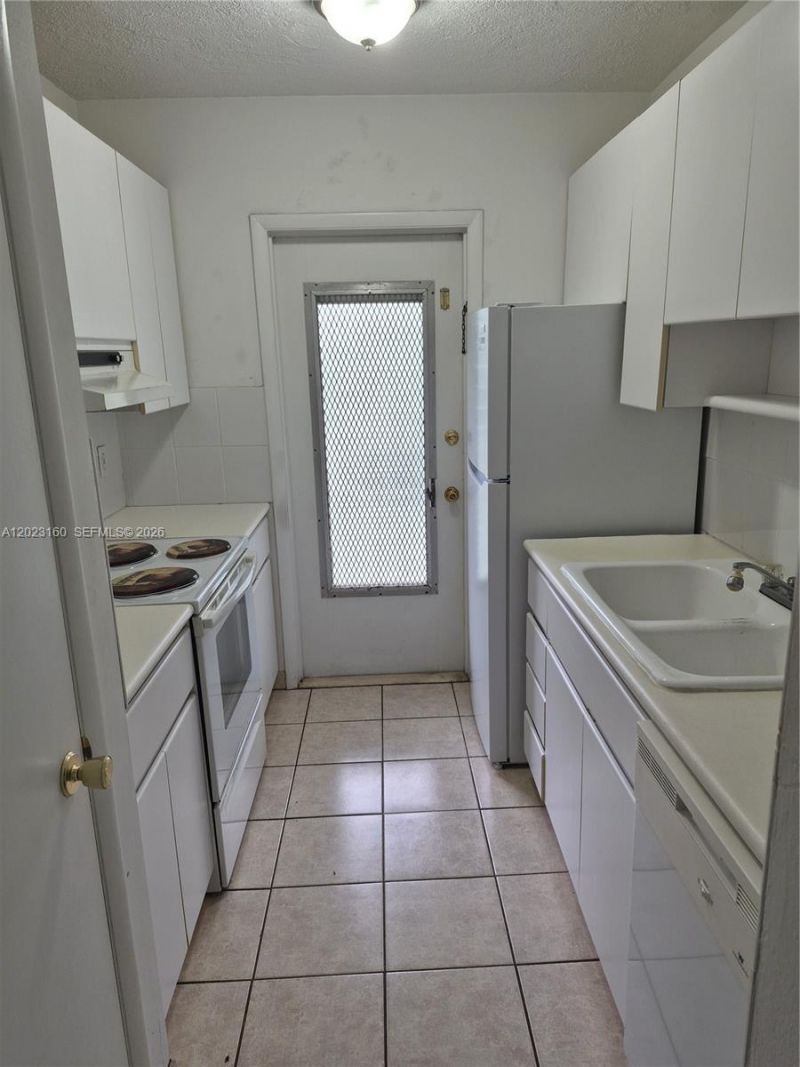1420 Atlantic Shores Blvd, Unit 236, Hallandale Beach, FL 33009 Photo