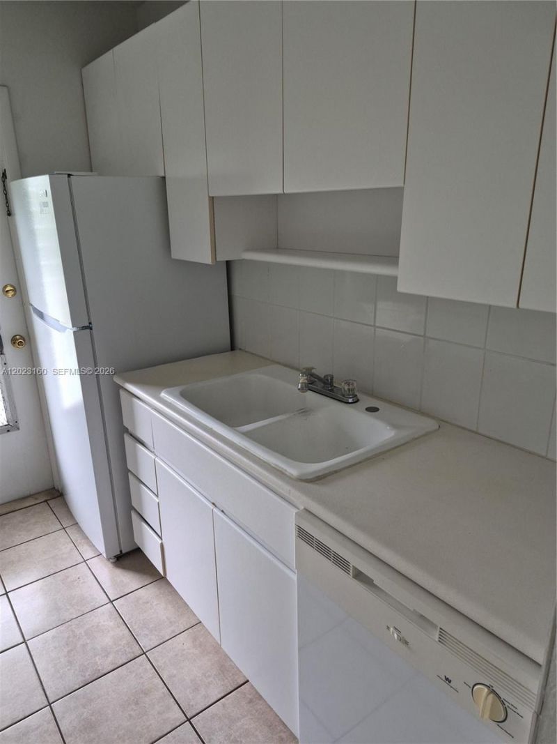 1420 Atlantic Shores Blvd, Unit 236, Hallandale Beach, FL 33009 Photo