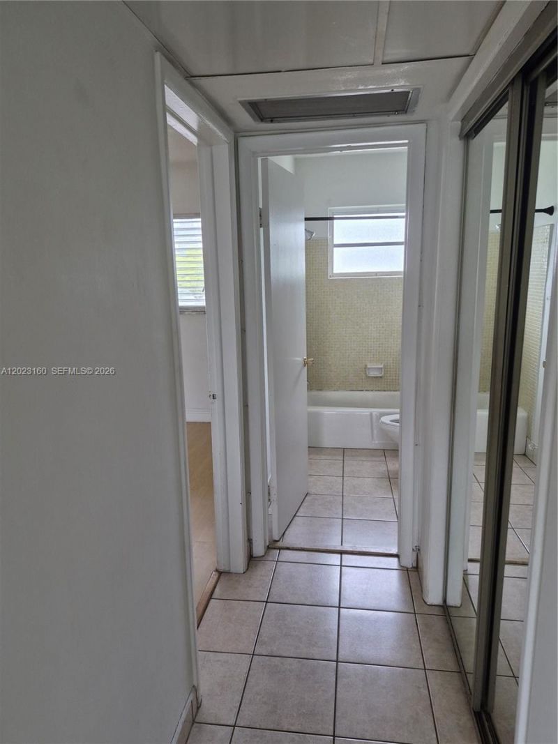 1420 Atlantic Shores Blvd, Unit 236, Hallandale Beach, FL 33009 Photo